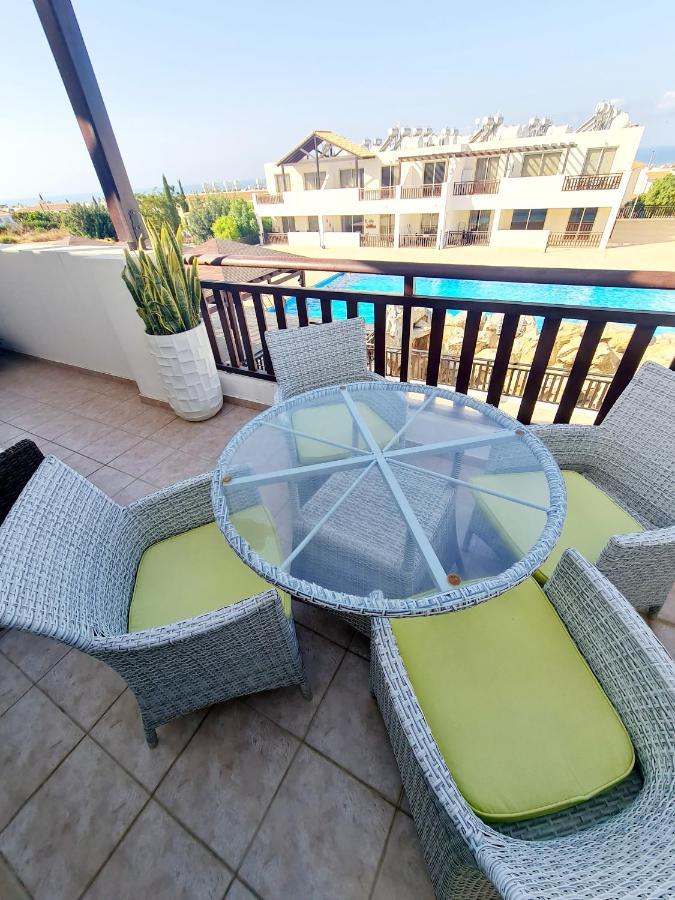 Stunning Apartment C106 With Balcony Looking Over Pool بييا المظهر الخارجي الصورة