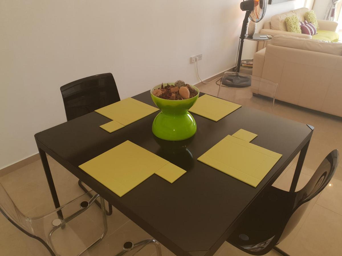 Stunning Apartment C106 With Balcony Looking Over Pool بييا المظهر الخارجي الصورة