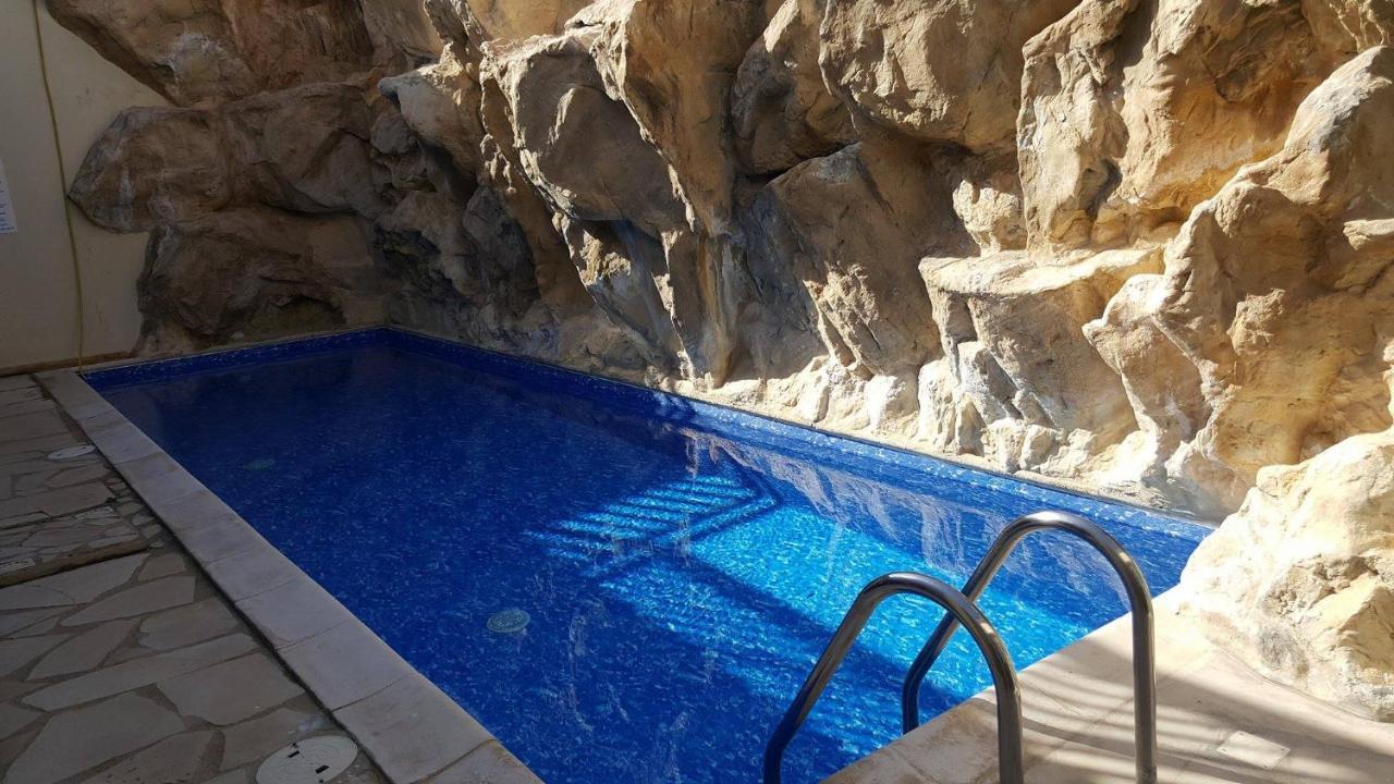 Stunning Apartment C106 With Balcony Looking Over Pool بييا المظهر الخارجي الصورة